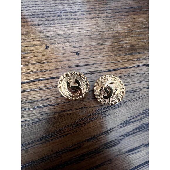 Chanel CC Sunburst Clip-On Earrings Rope Design - Picture 1 of 10